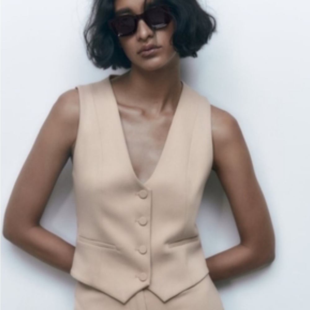 Elegant Tan Women's vest
